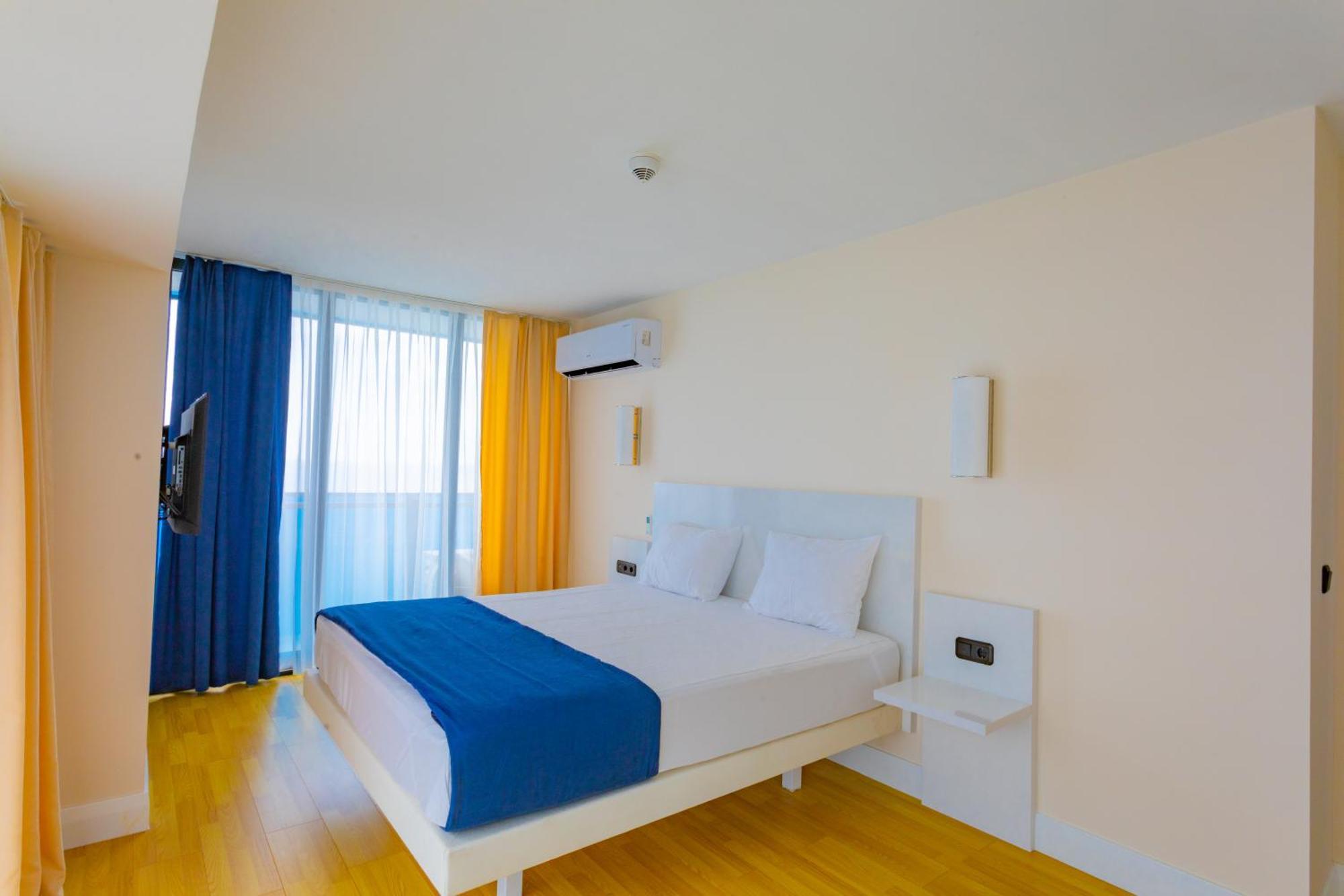 Orbi City Hotel Official D Block Батуми Экстерьер фото